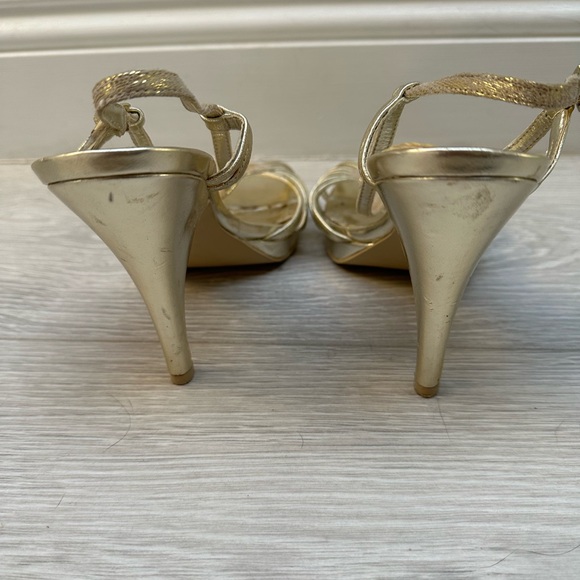 BCBG Paris open toe high heels size 6 - Picture 9 of 16